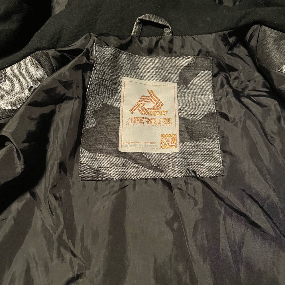 Snowboarding jacket